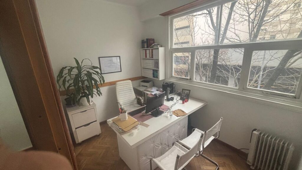 Edificio ubicado en Av Luro 2976 esquina La Rioja Mar del Plata